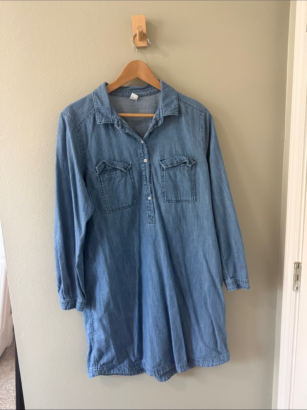 Old Navy Chambray Button-Pullover Dress in Light Blue